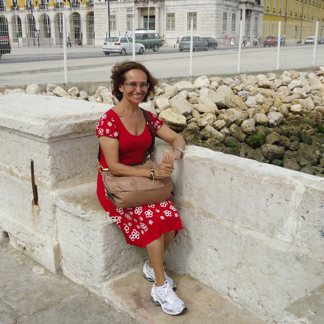 Dayse on the bank of the River Tejo.